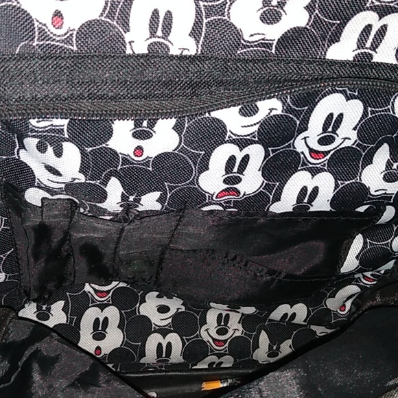 🐭 Mickey Mouse Backpack 🐭 - Picture 10 of 13